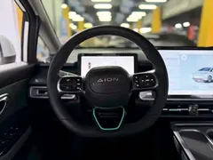 2025 Aion Plus 510 58.4kWh, белый — фото 21