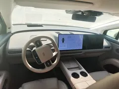2025 Li Auto i8 Standard — фото 2