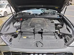 2022 Audi Q8 55 TFSI Luxury Dynamic, чёрный — фото 16