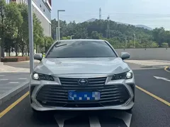 2019 Toyota Avalon Hybrid 2.5L Luxury, белый — фото 2