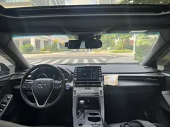 2019 Toyota Avalon Hybrid 2.5L Luxury, белый — фото 4