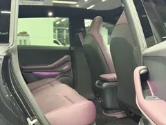 2024 Nio ET5T 75kWh Touring, чёрный — фото 10