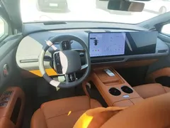 2025 Li Auto i8 Standard, чёрный — фото 3
