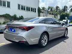 2019 Toyota Avalon Hybrid 2.5L Luxury — фото 9