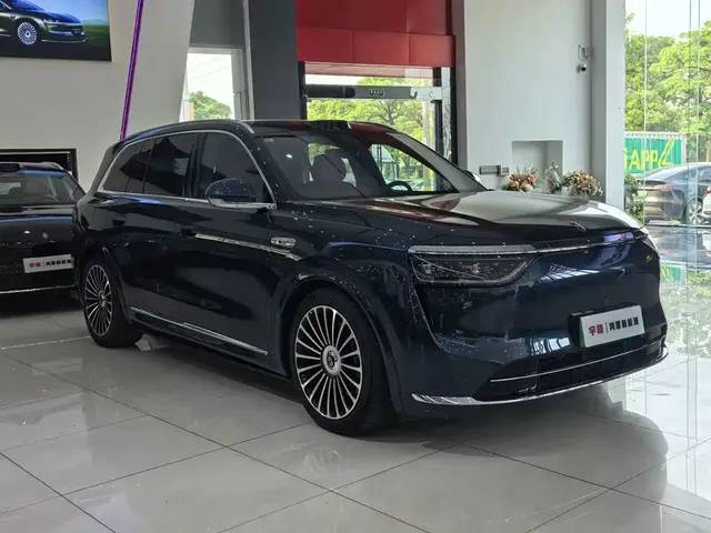 2025 Aito M8 EREV Ultra 53.4kWh 5-Seat 192-line Lidar