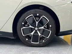 2024 Xiaomi SU7 RWD Long Range Advanced ADAS Pro, белый — фото 27