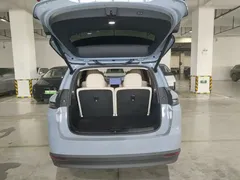 2025 Li Auto i8 Standard, синий — фото 6