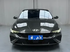 2023 Hyundai Elantra 1.5L CVT LUX Premium — фото 2