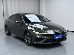 2023 Hyundai Elantra 1.5L CVT LUX Premium — фото 3