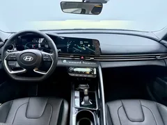 2023 Hyundai Elantra 1.5L CVT LUX Premium — фото 9