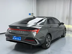 2023 Hyundai Elantra 1.5L CVT LUX Premium — фото 15