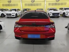 2021 Hyundai Elantra 1.5L CVT LUX Premium — фото 6