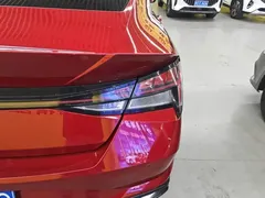 2021 Hyundai Elantra 1.5L CVT LUX Premium — фото 8