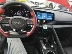2021 Hyundai Elantra 1.5L CVT LUX Premium — фото 10