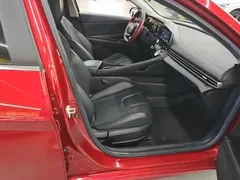 2021 Hyundai Elantra 1.5L CVT LUX Premium — фото 25