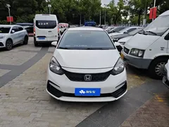 2021 Honda Fit 1.5L CVT, белый — фото 2