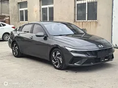2023 Hyundai Elantra 1.5L CVT LUX Premium — фото 3