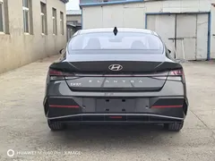 2023 Hyundai Elantra 1.5L CVT LUX Premium — фото 5