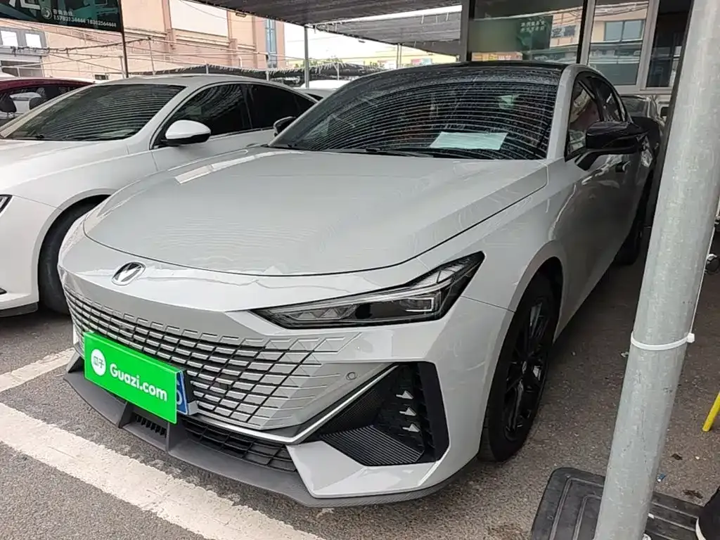 2022 Changan UNI-V 1.5T Premium