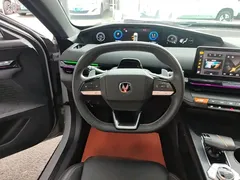 2022 Changan UNI-V 1.5T Premium — фото 11