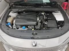 2022 Changan UNI-V 1.5T Premium — фото 20