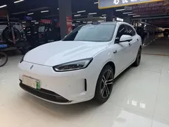 2025 Aito M5 EREV Ultra 4WD, белый — фото 1