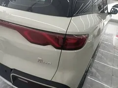 2025 BYD Yuan UP Smart Driving 401km Leading, зелёный — фото 8