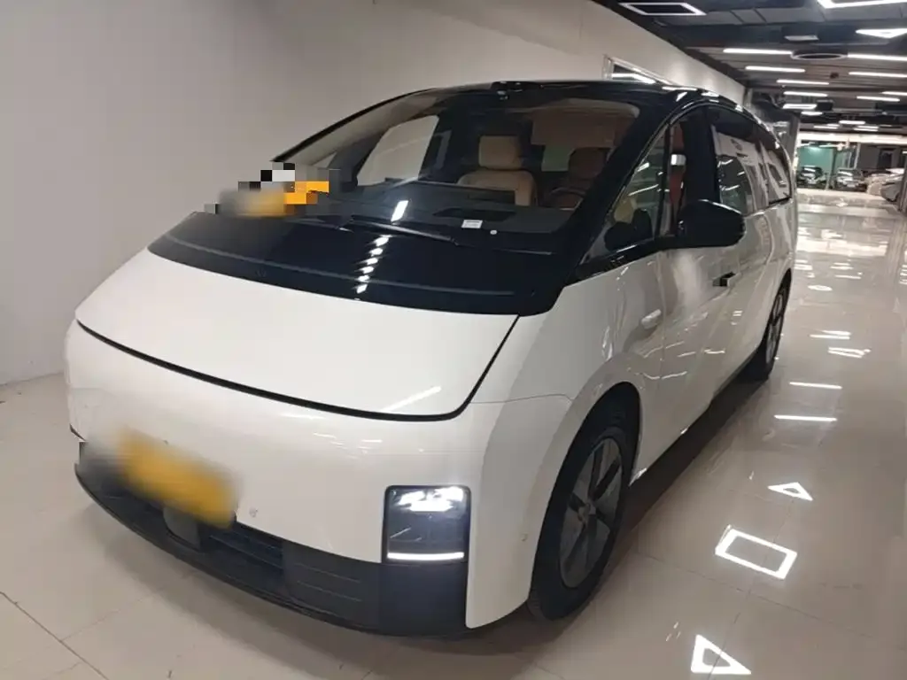 2025 Li Auto MEGA Ultra Smart Refresh