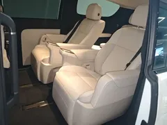 2025 Li Auto MEGA Ultra Smart Refresh, белый — фото 17