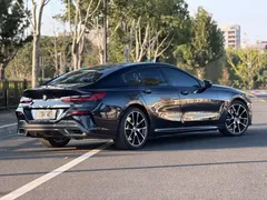 2021 BMW 8 Series 840i xDrive Gran Coupe M Sport Package, чёрный — фото 5