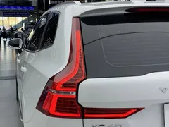 2022 Volvo XC60 4WD Zhiyi Luxury, белый — фото 7