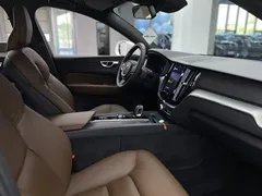 2022 Volvo XC60 4WD Zhiyi Luxury, белый — фото 17