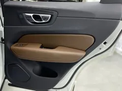 2022 Volvo XC60 4WD Zhiyi Luxury, белый — фото 29