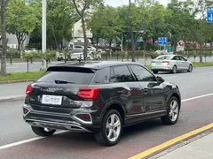 2022 Audi Q2L 35 TFSI Entry — фото 6
