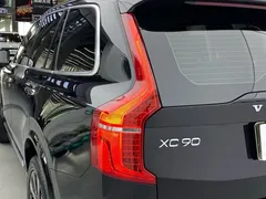 2021 Volvo XC90 7-seat, чёрный — фото 6