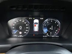 2021 Volvo XC90 7-seat, чёрный — фото 16