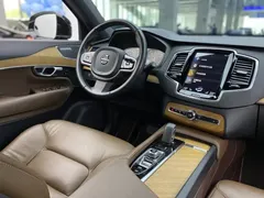 2021 Volvo XC90 7-seat, чёрный — фото 35