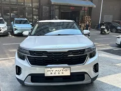 2023 Kia Seltos 1.5L CVT Comfort, белый — фото 2
