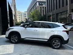 2023 Kia Seltos 1.5L CVT Comfort, белый — фото 8