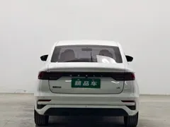 2023 Geely Emgrand 4th Gen Champion 1.5L CVT Premium, белый — фото 5