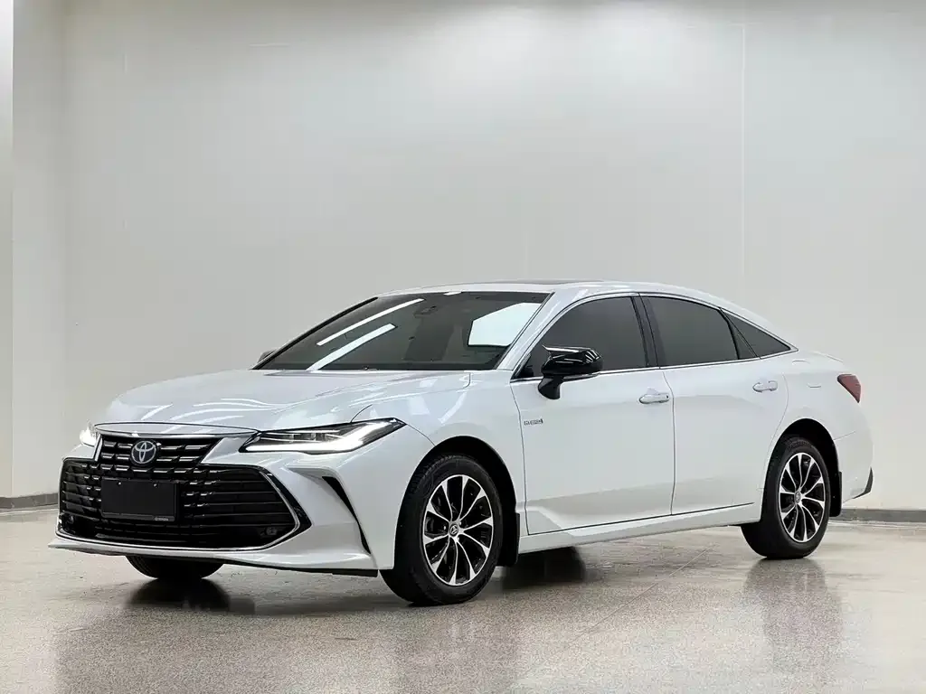 2022 Toyota Avalon Hybrid 2.5L Luxury