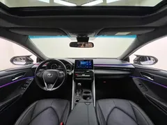 2022 Toyota Avalon Hybrid 2.5L Luxury, белый — фото 9