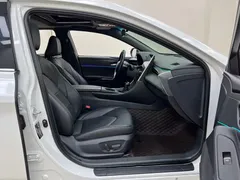 2022 Toyota Avalon Hybrid 2.5L Luxury, белый — фото 19