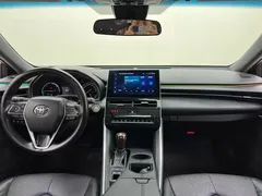 2022 Toyota Avalon Hybrid 2.5L Luxury, белый — фото 29
