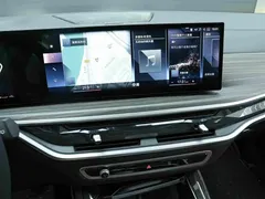 2023 BMW X7 xDrive40i Luxury Package, чёрный — фото 9