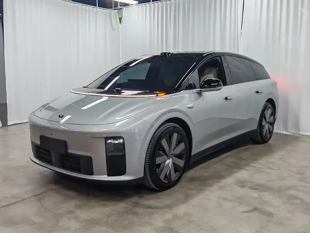 2025 Li Auto i6 4WD Standard