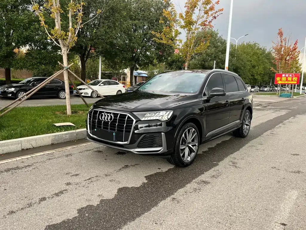 2021 Audi Q7 55 TFSI quattro S line Sport