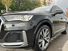 2021 Audi Q7 55 TFSI quattro S line Sport, чёрный — фото 4