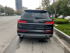 2021 Audi Q7 55 TFSI quattro S line Sport, чёрный — фото 17