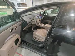 2025 Li Auto i8 Standard, чёрный — фото 5